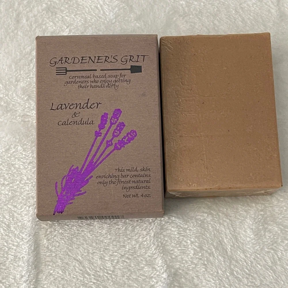 Gardener's Grit‎ Lavender Calendula Cornmeal Soap Bar 4 oz Natural Ingredients